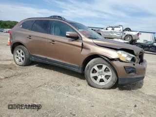 2010 Volvo XC60 3.2L z VIN YV4982DLXA2124621, wystawiony jako Copart lot #59910985 z przebiegiem 165 822 mil mil oraz Czysty tytuł • Clean title. Historia ofert i sprzedaży dostępna na DreamBid. Obrazek 4.
