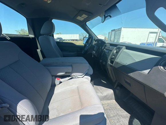 2013 Ford F-150 XL с VIN 1FTMF1CM7DFE09796, выставлен на аукционе Copart как лот 47272235 с пробегом 67 872 миль миль и Чистый • Clean title. История ставок и продаж доступна на DreamBid. Изображение 6.