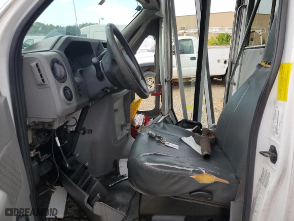 2015 Ford Econoline Commercial Cutaway with VIN 1FDEE3FL8FDA16096, listed as a Copart auction lot 68646434 with 243,644 mi miles and Salvage Title. Bid and sale history available at carsss.com. Image 7.