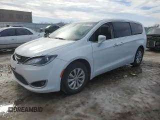 2018 Chrysler Pacifica Touring Plus with VIN 2C4RC1FG1JR278762, listed as a Copart auction lot 89082735 with 65,063 mi miles and Salvage title. Bid and sale history available at DreamBid. Image 1.