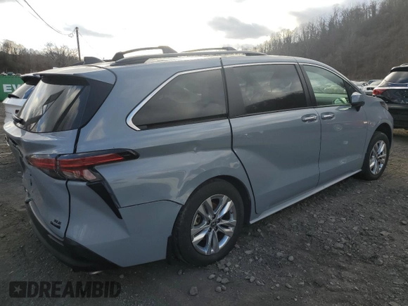 2022 Toyota Sienna XLE Woodland Edition with VIN 5TDASKFC7NS050054, listed as a Copart auction lot 88733845 with 29,839 mi miles and Salvage Title. Bid and sale history available at carsss.com. Image 3.