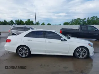 2015 Mercedes-Benz E 350 Sport с VIN WDDHF5KB5FB109831, выставлен на аукционе IAAI как лот 42345153 с пробегом 180 437 миль миль и . История ставок и продаж доступна на DreamBid. Изображение 13.