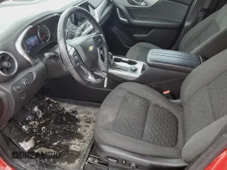 2019 Chevrolet Blazer z VIN 3GNKBCRS2KS697859, wystawiony jako Copart lot #42671545 z przebiegiem 130 279 mil mil oraz Szkoda całkowita • Salvage title. Historia ofert i sprzedaży dostępna na DreamBid. Obrazek 7.