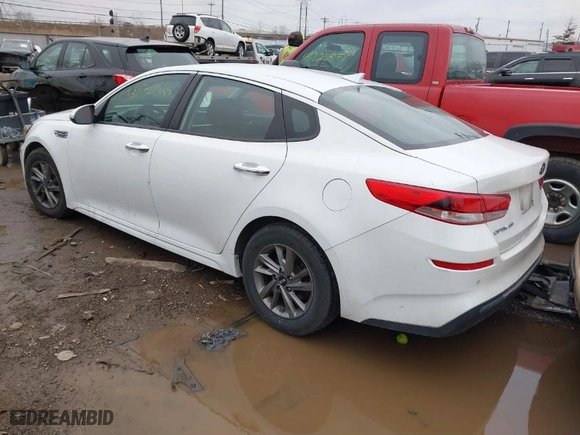 2020 Kia Optima LX with VIN 5XXGT4L32LG382053, listed as a IAAI auction lot 41741903 with 147,428 mi miles. Bid and sale history available at carsss.com. Image 3.