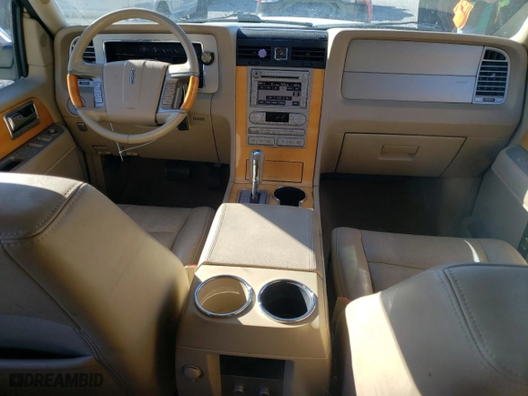 2008 Lincoln Navigator with VIN 5LMFU27518LJ12756, listed as a Copart auction lot 83676884 with 188,927 mi miles and Salvage Title. Bid and sale history available at carsss.com. Image 8.