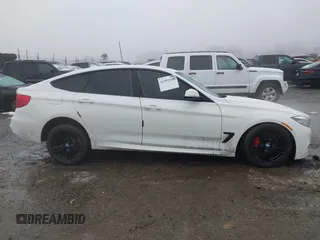 2017 BMW 3 Series z VIN WBA8Y3C32HG451028, wystawiony jako IAAI lot #41552648 z przebiegiem Nie podano mil oraz . Historia ofert i sprzedaży dostępna na DreamBid. Obrazek 13.