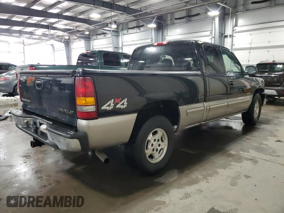 2000 Chevrolet Silverado 1500 LT with VIN 1GCEK19T7YE229468, listed as a Copart auction lot 47787025 with 118,758 mi miles and Salvage Title. Bid and sale history available at DreamBid. Image 3.