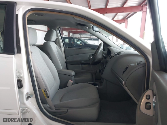2006 Chevrolet Malibu LS w/1LS with VIN 1G1ZS51F36F118267, listed as a IAAI auction lot 41575599 with 193,496 mi miles. Bid and sale history available at carsss.com. Image 5.
