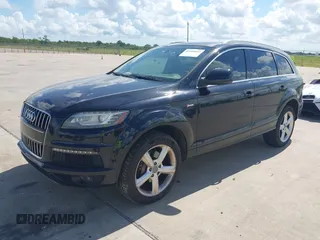 2015 Audi Q7 S line Prestige with VIN WA1DGAFE9FD004677, listed as a IAAI auction lot 42590832 with 150,143 mi miles and . Bid and sale history available at DreamBid. Image 17.
