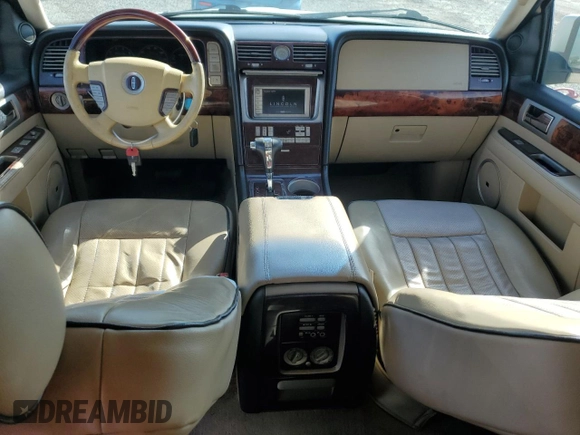 2005 Lincoln Navigator Luxury z VIN 5LMFU27535LJ20448, wystawiony jako Copart lot #45606605 z przebiegiem 221 452 mil mil oraz Czysty tytuł • Clean title. Historia ofert i sprzedaży dostępna na DreamBid. Obrazek 8.