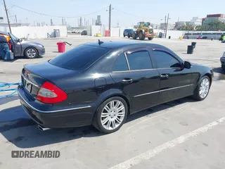 2007 Mercedes-Benz E 350 with VIN WDBUF56X97B133970, listed as a IAAI auction lot 42087042 with 125,113 mi miles and . Bid and sale history available at carsss.com. Image 4.