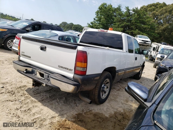 2001 Chevrolet Silverado 1500 LS with VIN 2GCEC19V111119845, listed as a Copart auction lot 58700484 with 0 mi miles and Non Repairable. Bid and sale history available at carsss.com. Image 3.