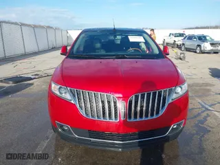 2011 Lincoln MKX with VIN 2LMDJ8JK8BBJ03875, listed as a IAAI auction lot 41881688 with 214,088 mi miles. Bid and sale history available at carsss.com. Image 13.
