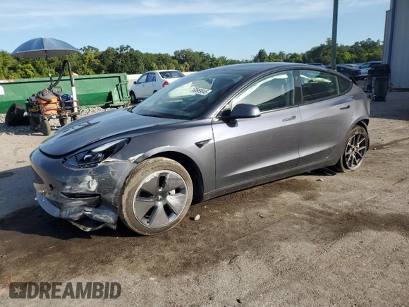 2023 Tesla Model 3 z VIN 5YJ3E1EA6PF621759, wystawiony jako Copart lot #63669045 z przebiegiem 20 094 mil mil oraz Szkoda całkowita • Salvage title. Historia ofert i sprzedaży dostępna na DreamBid. Obrazek 1.