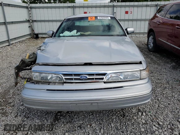 1997 Ford Crown Victoria z VIN 2FALP73W2VX179173, wystawiony jako Copart lot #57828405 z przebiegiem 251 598 mil mil oraz Szkoda całkowita • Salvage title. Historia ofert i sprzedaży dostępna na DreamBid. Obrazek 5.