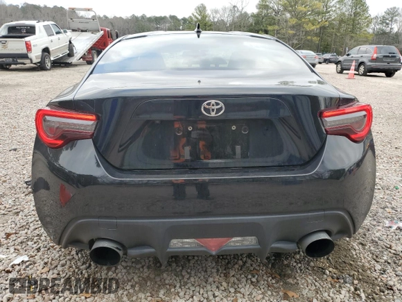 2020 Toyota 86 z VIN JF1ZNAA10L9754138, wystawiony jako Copart lot #85822854 z przebiegiem 56 002 mil mil oraz Szkoda całkowita • Salvage title. Historia ofert i sprzedaży dostępna na DreamBid. Obrazek 6.