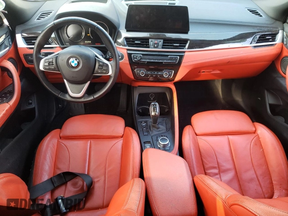 2022 BMW X2 sDrive28i with VIN WBXYH9C05N5T67775, listed as a Copart auction lot 44045505 with 34,100 mi miles and Salvage Title. Bid and sale history available at carsss.com. Image 8.