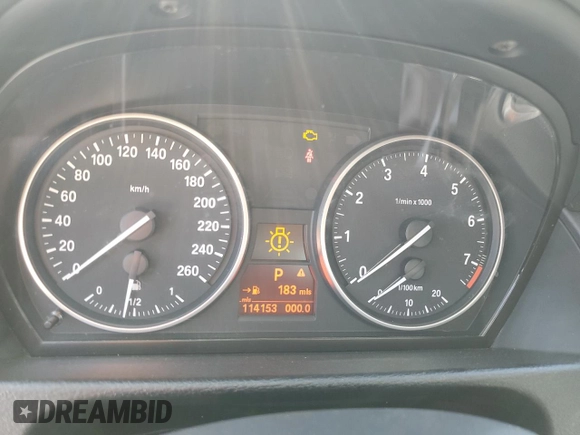 2014 BMW X1 xDrive28i z VIN WBAVL1C57EVY10873, wystawiony jako Copart lot #57914375 z przebiegiem 114 153 mil mil oraz Szkody całkowita. Historia ofert i sprzedaży dostępna na DreamBid. Obrazek 9.