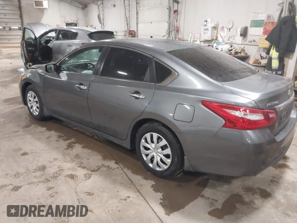 2016 Nissan Altima SR with VIN 1N4AL3AP8GC213365, listed as a IAAI auction lot 41757090 with 141,065 mi miles and . Bid and sale history available at carsss.com. Image 3.