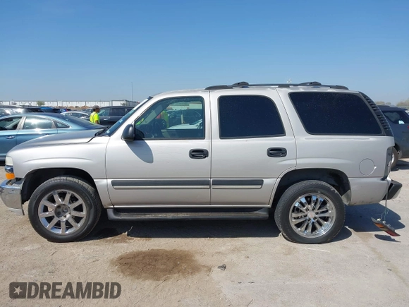 2004 Chevrolet Tahoe LT with VIN 1GNEC13Z84J315648, listed as a IAAI auction lot 41868112 with 198,901 mi miles. Bid and sale history available at carsss.com. Image 14.