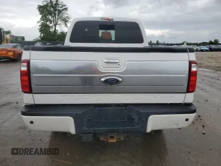 2014 Ford F-350 XLT z VIN 1FT8W3BT4EEA91035, wystawiony jako Copart lot #55410825 z przebiegiem 325 977 mil mil oraz Szkoda całkowita • Salvage title. Historia ofert i sprzedaży dostępna na DreamBid. Obrazek 6.