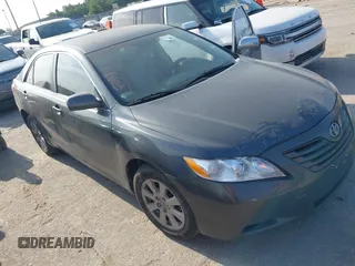 2007 Toyota Camry CE z VIN 4T1BE46K37U140603, wystawiony jako IAAI lot #42305937 z przebiegiem 244 141 mil mil oraz . Historia ofert i sprzedaży dostępna na DreamBid. Obrazek 1.