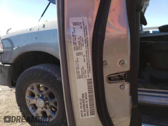 2024 Ram 2500 Laramie z VIN 3C6UR5NL9RG215545, wystawiony jako Copart lot #42339095 z przebiegiem 28 304 mil mil oraz Szkoda całkowita • Salvage title. Historia ofert i sprzedaży dostępna na DreamBid. Obrazek 12.