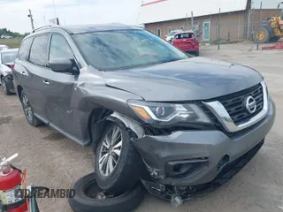2020 Nissan Pathfinder SV with VIN 5N1DR2BM1LC597564, listed as a IAAI auction lot 40242394 with 157,913 mi miles. Bid and sale history available at carsss.com. Image 1.