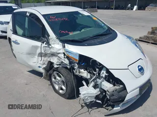 2013 Nissan LEAF SL z VIN 1N4AZ0CP8DC413085, wystawiony jako IAAI lot #42029432 z przebiegiem 62 076 mil mil oraz . Historia ofert i sprzedaży dostępna na DreamBid. Obrazek 6.