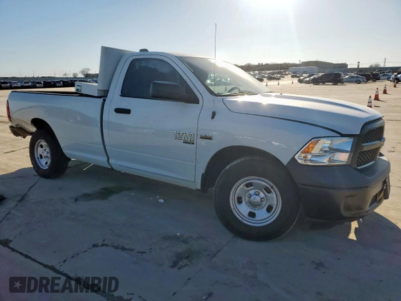 2020 Ram 1500 Tradesman z VIN 3C6JR6DT9LG122008, wystawiony jako Copart lot #48498725 z przebiegiem Nie podano mil oraz Szkoda całkowita • Salvage title. Historia ofert i sprzedaży dostępna na DreamBid. Obrazek 4.