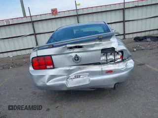 2005 Ford Mustang Deluxe с VIN 1ZVFT80N855139652, выставлен на аукционе IAAI как лот 42479548 с пробегом 289 517 миль миль и . История ставок и продаж доступна на DreamBid. Изображение 6.
