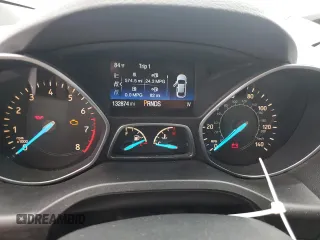 2017 Ford Escape SE z VIN 1FMCU0G99HUA75866, wystawiony jako Copart lot #57274785 z przebiegiem 132 874 mil mil oraz Czysty tytuł • Clean title. Historia ofert i sprzedaży dostępna na DreamBid. Obrazek 9.
