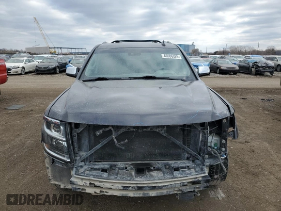 2017 Chevrolet Suburban Premier z VIN 1GNSKJKCXHR403076, wystawiony jako Copart lot #46606025 z przebiegiem 99 481 mil mil oraz Szkoda całkowita • Salvage title. Historia ofert i sprzedaży dostępna na DreamBid. Obrazek 5.