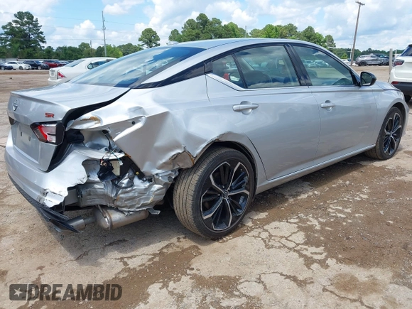 2024 Nissan Altima SR z VIN 1N4BL4CVXRN370456, wystawiony jako IAAI lot #42152499 z przebiegiem 30 007 mil mil oraz . Historia ofert i sprzedaży dostępna na DreamBid. Obrazek 4.