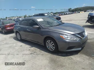 2016 Nissan Altima SR with VIN 1N4AL3AP9GC152060, listed as a IAAI auction lot 41696104 with 111,478 mi miles and . Bid and sale history available at carsss.com. Image 1.