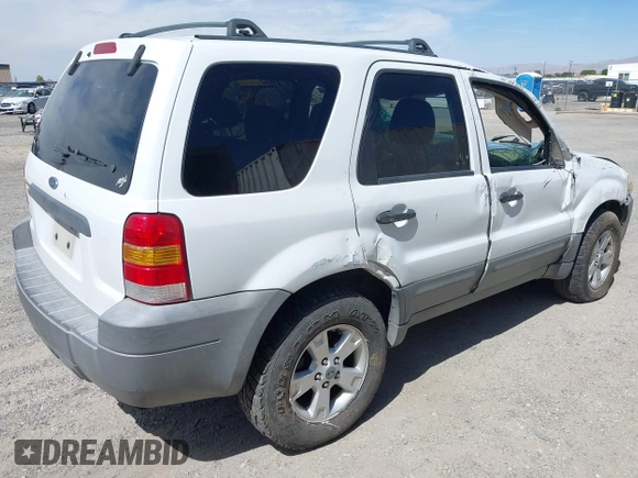 2005 Ford Escape XLT с VIN 1FMYU93165KA70903, выставлен на аукционе IAAI как лот 42291192 с пробегом 235 796 миль миль и . История ставок и продаж доступна на DreamBid. Изображение 4.