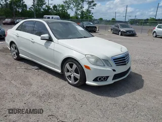 2010 Mercedes-Benz E-Class E 350 Luxury with VIN WDDHF5GB0AA059847, listed as a IAAI auction lot 42158332 with 293,386 mi miles. Bid and sale history available at carsss.com. Image 1.