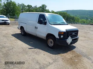 2010 Ford Econoline Cargo Commercial z VIN 1FTNE1EW1ADA91820, wystawiony jako IAAI lot #42354203 z przebiegiem 236 273 mil mil oraz . Historia ofert i sprzedaży dostępna na DreamBid. Obrazek 1.
