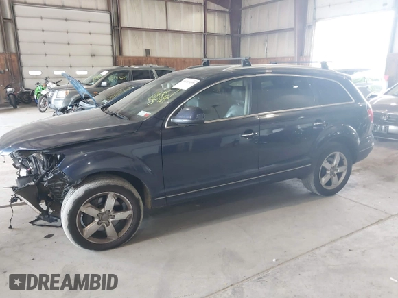2014 Audi Q7 Premium Plus z VIN WA1LGAFE1ED014792, wystawiony jako IAAI lot #39705499 z przebiegiem 128 659 mil mil oraz . Historia ofert i sprzedaży dostępna na DreamBid. Obrazek 2.