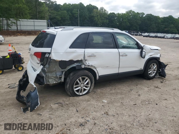 2015 Kia Sorento LX z VIN 5XYKTCA68FG636883, wystawiony jako Copart lot #58706905 z przebiegiem 105 147 mil mil oraz Szkoda całkowita • Salvage title. Historia ofert i sprzedaży dostępna na DreamBid. Obrazek 3.