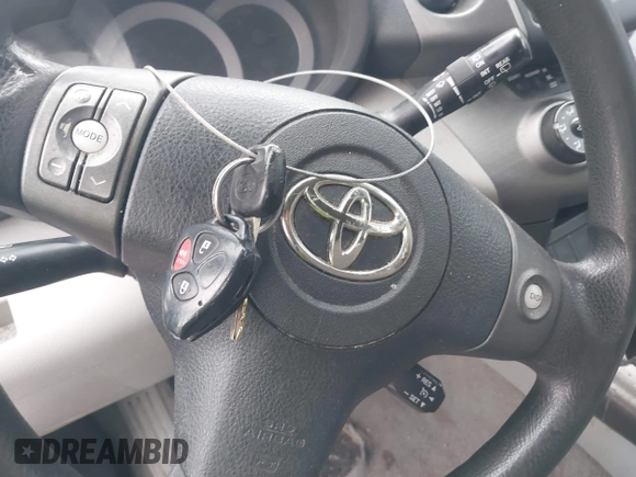 2012 Toyota RAV4 с VIN 2T3BF4DV7CW214908, выставлен на аукционе IAAI как лот 42837102 с пробегом Не указан миль и . История ставок и продаж доступна на DreamBid. Изображение 11.