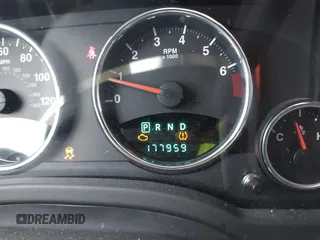 2013 Jeep Patriot Limited z VIN 1C4NJRCB8DD222448, wystawiony jako IAAI lot #41920302 z przebiegiem 177 959 mil mil oraz . Historia ofert i sprzedaży dostępna na DreamBid. Obrazek 15.