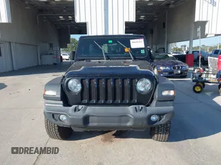 2021 Jeep Wrangler Unlimited Sport S с VIN 1C4HJXDN9MW770876, выставлен на аукционе IAAI как лот 40630311 с пробегом 62 235 миль миль и . История ставок и продаж доступна на DreamBid. Изображение 12.