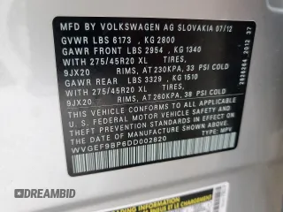 2013 Volkswagen Touareg Exec z VIN WVGEF9BP6DD002820, wystawiony jako Copart lot #59322775 z przebiegiem Nie podano mil oraz Szkoda całkowita • Salvage title. Historia ofert i sprzedaży dostępna na DreamBid. Obrazek 13.