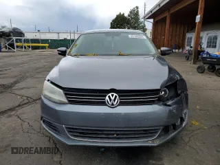 2013 Volkswagen Jetta SE with VIN 3VWDP7AJ0DM402064, listed as a Copart auction lot 55100605 with 177,818 mi miles and Non repairable. Bid and sale history available at DreamBid. Image 5.