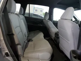 2024 Honda Passport EX-L z VIN 5FNYF8H55RB019867, wystawiony jako Copart lot #50025235 z przebiegiem 17 636 mil mil oraz Czysty tytuł • Clean title. Historia ofert i sprzedaży dostępna na DreamBid. Obrazek 11.