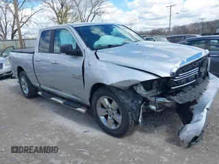2018 Ram 1500 Big Horn z VIN 1C6RR7GG6JS231331, wystawiony jako IAAI lot #41858511 z przebiegiem 64 514 mil mil oraz . Historia ofert i sprzedaży dostępna na DreamBid. Obrazek 1.