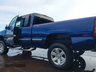 2001 Chevrolet Silverado 1500 LS with VIN 2GCEC19T611179747, listed as a IAAI auction lot 41470758 with Not Provided miles and . Bid and sale history available at DreamBid. Image 6.