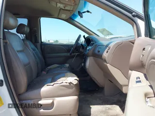 2001 Toyota Sienna LE z VIN 4T3ZF13C31U393989, wystawiony jako IAAI lot #42301091 z przebiegiem 238 404 mil mil oraz . Historia ofert i sprzedaży dostępna na DreamBid. Obrazek 5.