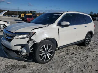 2019 Honda Pilot Touring 8-Passenger with VIN 5FNYF5H92KB018859, listed as a Copart auction lot 81676884 with 84,900 mi miles and Salvage Title. Bid and sale history available at carsss.com. Image 1.